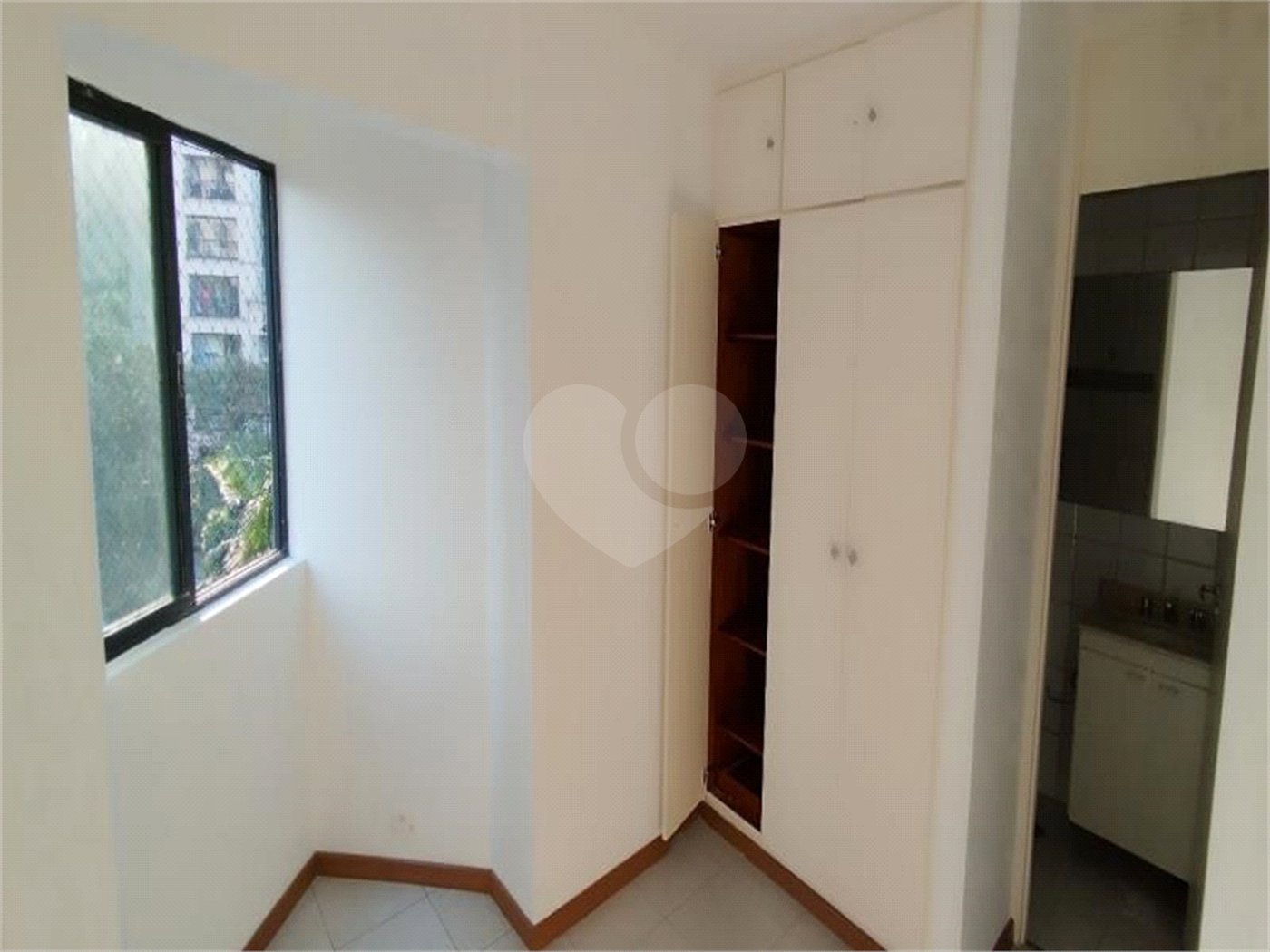 Apartamento à venda com 2 quartos, sendo 1 suíte,  em Jardim Parque Morumbi, São Paulo, SP