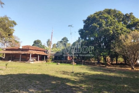 Chácara à venda com 4 quartos, sendo 1 suíte,  em Chácara Leila, São Carlos, SP