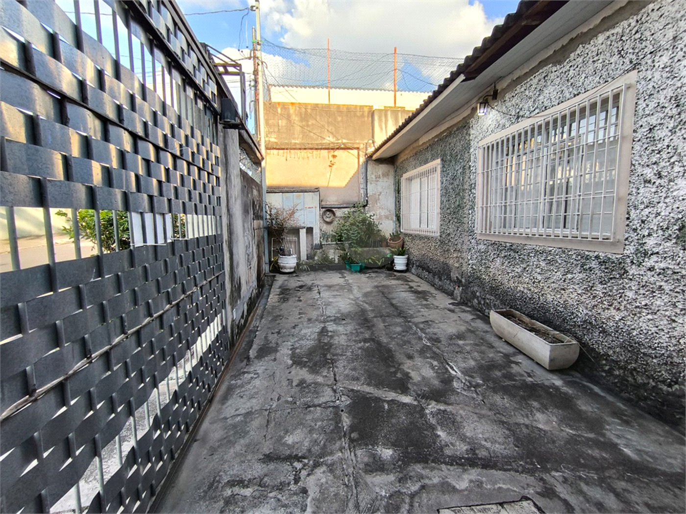 Casa à venda com 3 quartos, sendo 1 suíte, em Umarizal, São Paulo, SP