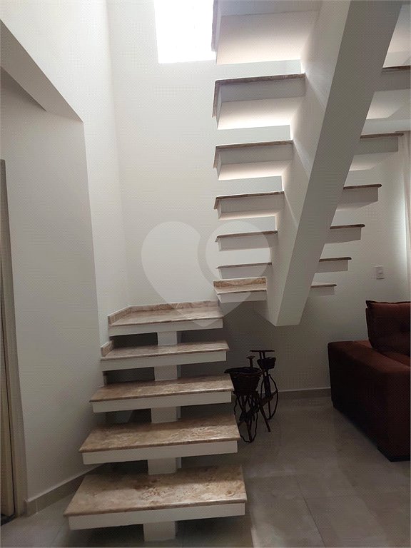 Sobrado à venda com 2 quartos, sendo 1 suíte, em Jardim Luciana, Itaquaquecetuba, SP