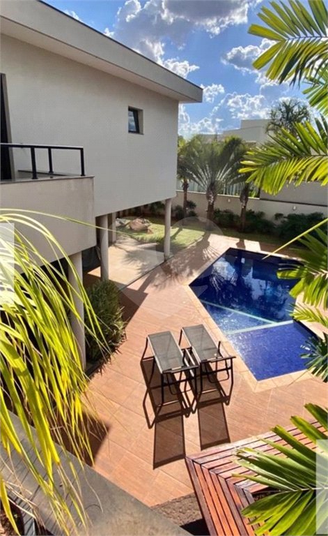 Casa à venda com 4 quartos, sendo 3 suítes, em Residencial Portal dos Oitis, Araraquara, SP
