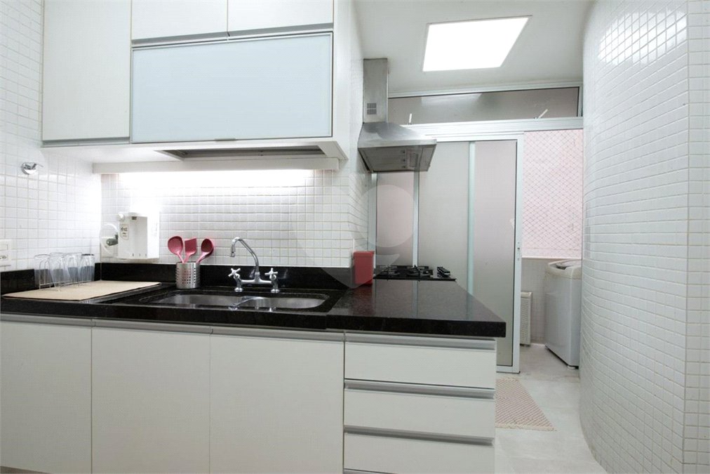 Apartamento à venda com 3 quartos, sendo 1 suíte, em Leme, Rio de Janeiro, RJ