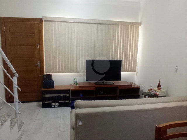 Casa à venda com 2 suítes no condomínio Residencial Pavoni I, São Paulo - SP
