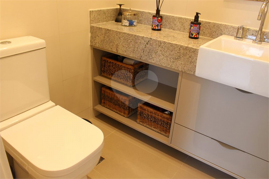 Apartamento à venda com 3 quartos, sendo 1 suíte,  em Botafogo, Rio de Janeiro, RJ