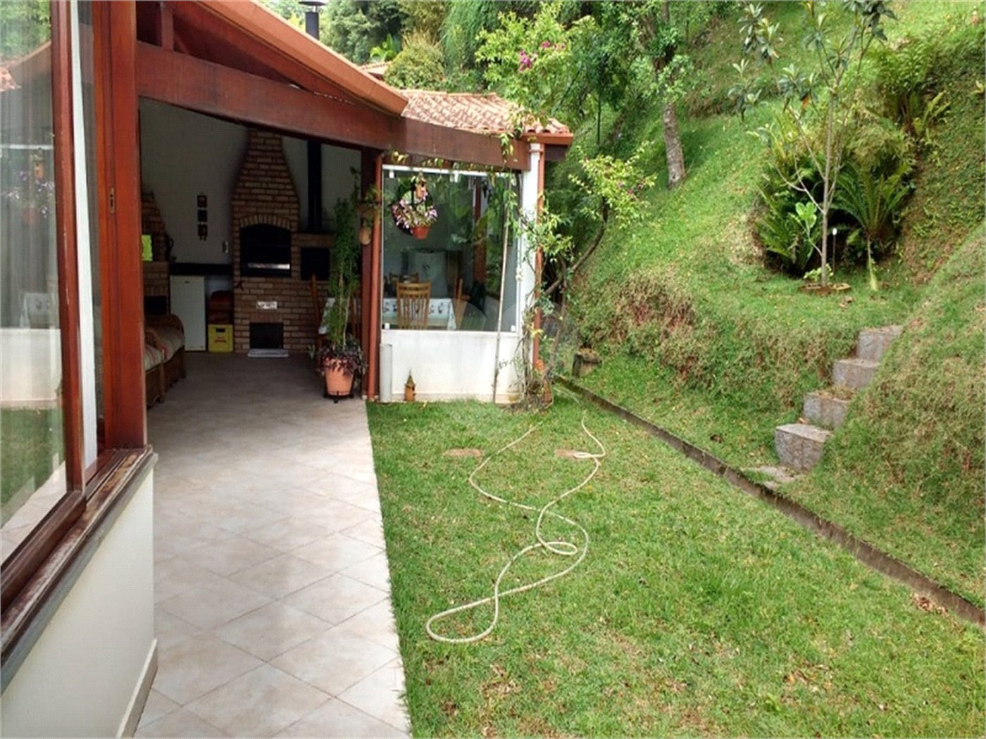 Casa à venda com 4 quartos, sendo 2 suítes,  no condomínio Ypê Branco I, São Paulo - SP