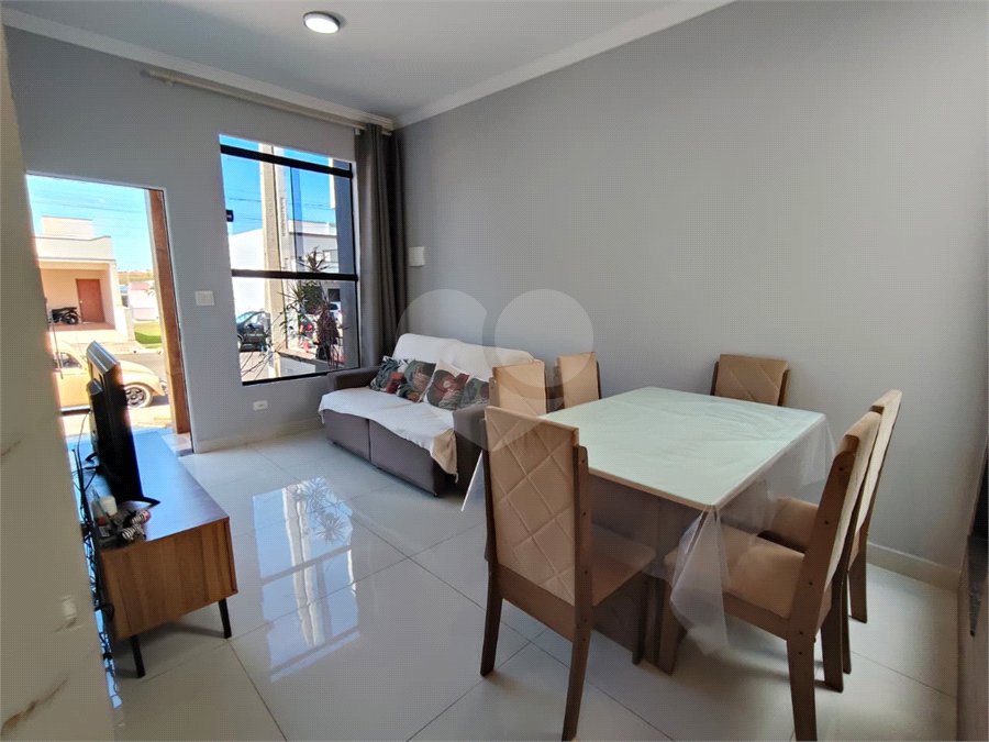 Casa à venda com 3 quartos no condomínio Residencial Lago dos Ipês, Itapetininga - SP