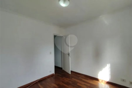 Sobrado à venda com 3 quartos, sendo 1 suíte, em Jardim Ester, São Paulo, SP