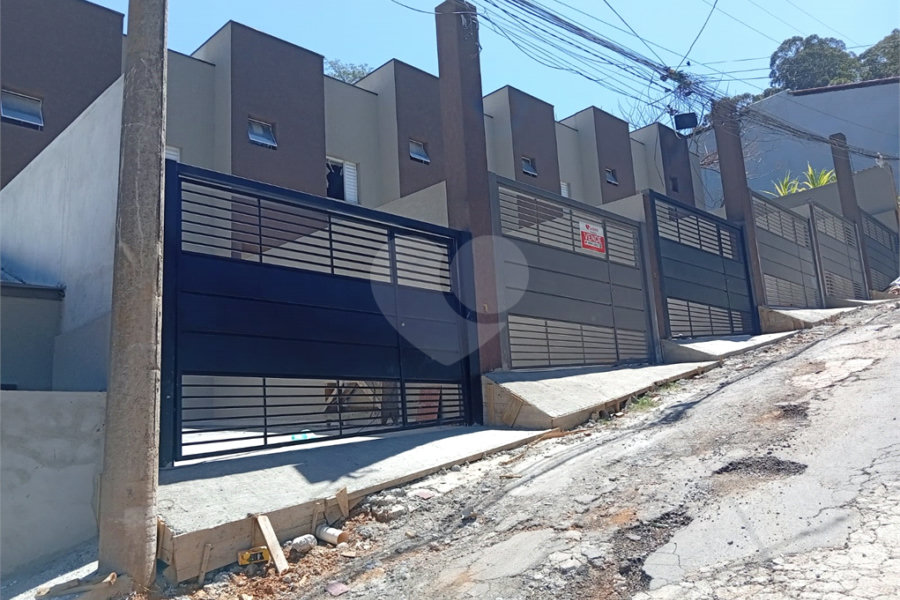 Sobrado à venda com 2 quartos, sendo 1 suíte,  em Vila Clarice, São Paulo, SP