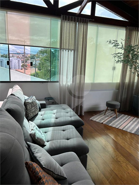 Casa à venda com 2 suítes no condomínio Residencial, Mogi das Cruzes - SP