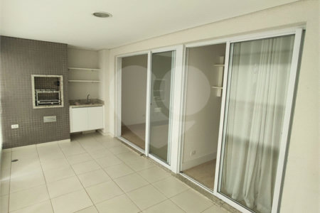 Apartamento à venda ou para alugar com 3 quartos, sendo 1 suíte,  em Parque Reboucas, São Paulo, SP
