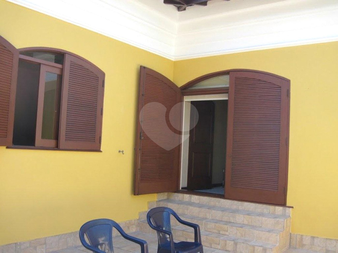 Casa à venda com 4 quartos, sendo 2 suítes,  em Jardim Leonor, São Paulo, SP