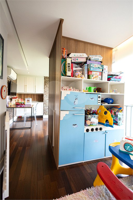 Apartamento à venda com 5 quartos, sendo 4 suítes,  em Parque Reboucas, São Paulo, SP