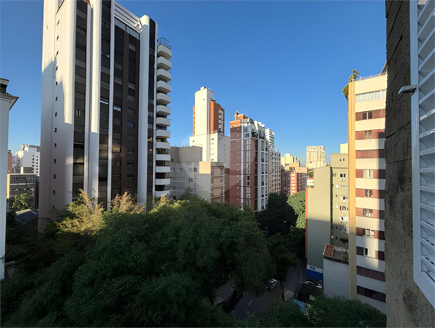 Apartamento à venda com 3 quartos, sendo 1 suíte, em Cerqueira César, São Paulo, SP
