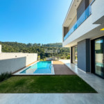 Casa à venda com 3 quartos, sendo 3 suítes, no Condomínio Quintas da Boa Vista, Atibaia - SP