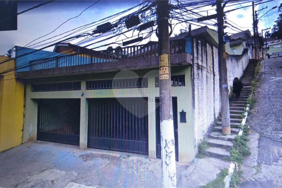 Sobrado à venda com 3 quartos em Tremembé, São Paulo, SP