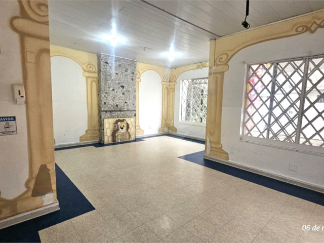 Casa à venda ou para alugar com 6 quartos em Brooklin, São Paulo, SP