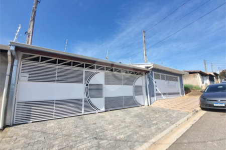 Casa Térrea à venda com 2 quartos, sendo 1 suíte,  em Jardim Wanel Ville V, Sorocaba, SP