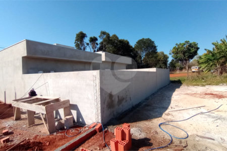 Casa à venda com 2 quartos em Vila Progresso, Itapetininga, SP