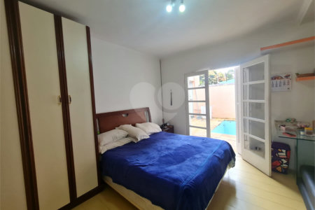 Casa Térrea à venda com 4 suítes em Interlagos, São Paulo, SP