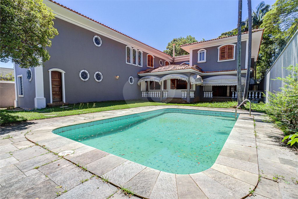 Casa à venda com 5 quartos, sendo 3 suítes, em Alto da Boa Vista, São Paulo, SP
