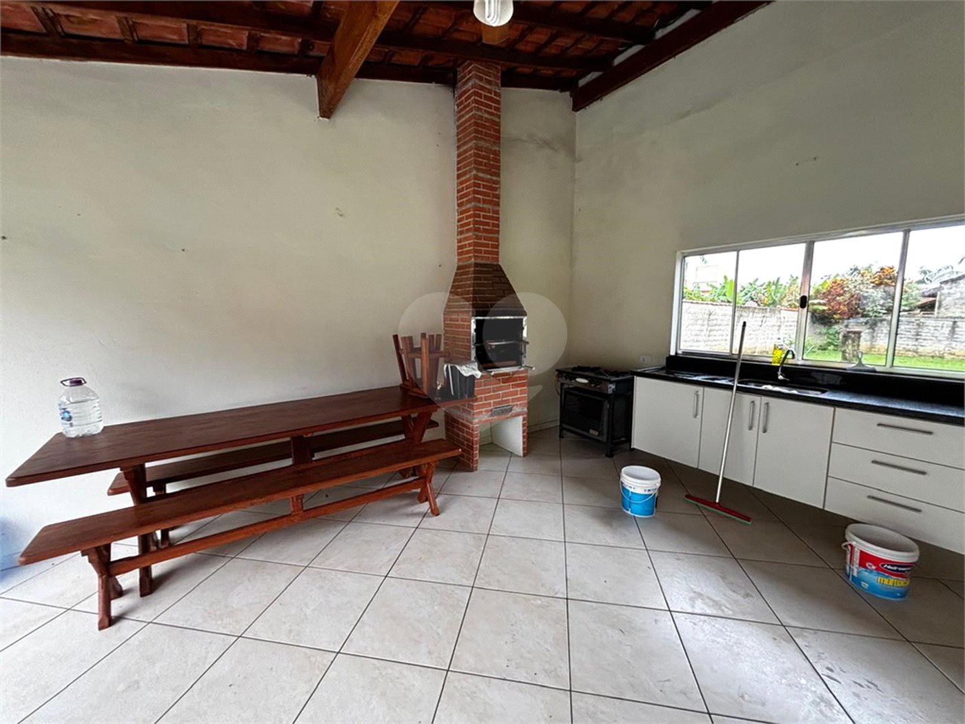Casa à venda com 4 quartos, sendo 2 suítes, no condomínio Zuleika Jabour, Salto - SP