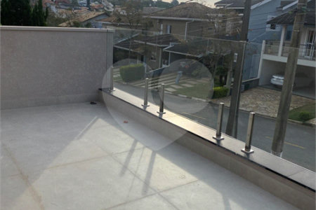 Casa à venda com 4 quartos, sendo 3 suítes, no condomínio Recanto dos Paturis, Vinhedo - SP