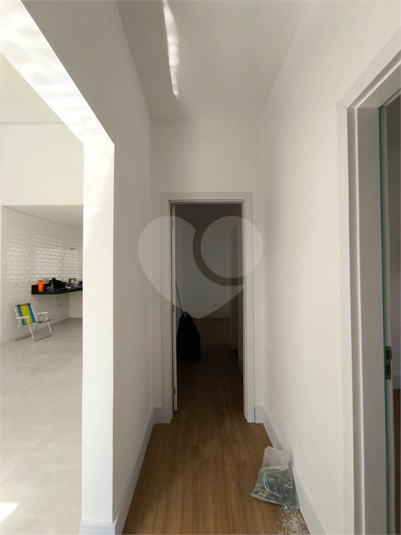 Casa à venda com 3 quartos, sendo 1 suíte, no condomínio Villagio Brasil, Atibaia - SP