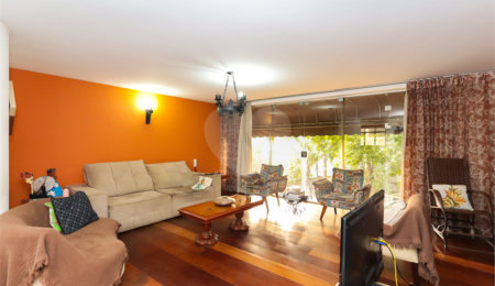 Casa à venda com 4 quartos, sendo 1 suíte, em Brooklin, São Paulo, SP