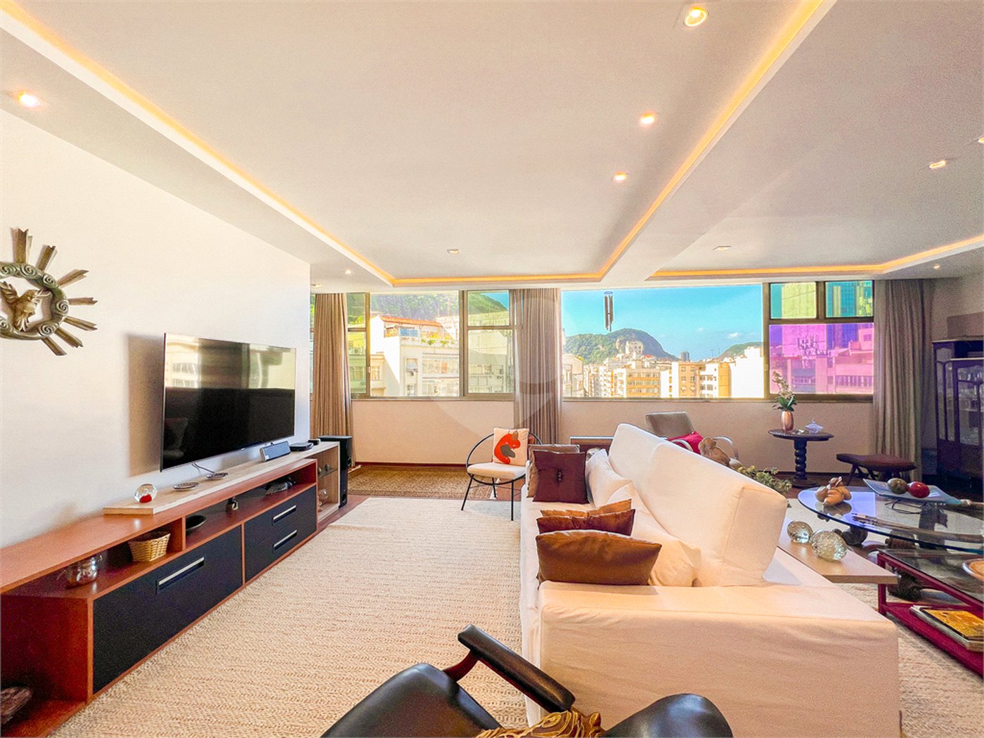 Apartamento à venda com 4 quartos, sendo 1 suíte, em Copacabana, Rio de Janeiro, RJ