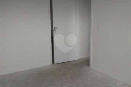 Apartamento à venda com 2 quartos, sendo 1 suíte,  em Vila Paiva, São Paulo, SP