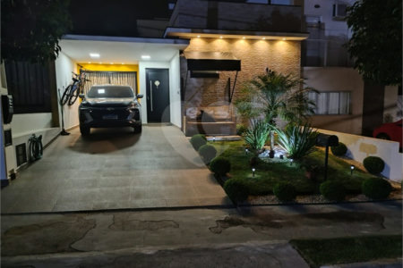 Casa à venda com 3 quartos, sendo 1 suíte, no Centro, Sorocaba, SP