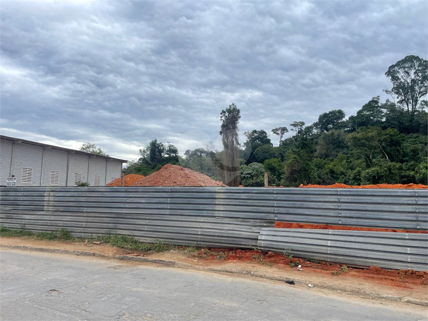 Terreno à venda em Jardim do Rio Cotia, Cotia, SP