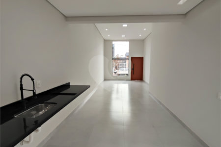 Casa à venda com 3 quartos, sendo 1 suíte, no condomínio Lago dos Ipês, Itapetininga - SP