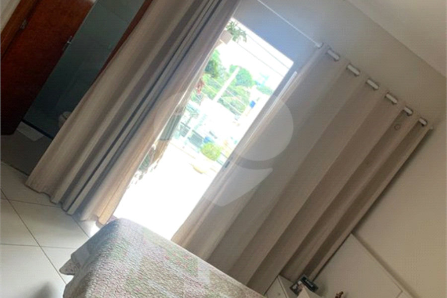 Sobrado à venda com 4 quartos, sendo 1 suíte, em Horto, São Paulo, SP