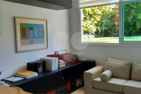Casa à venda com 4 suítes em Alphaville, Santana de Parnaíba, SP