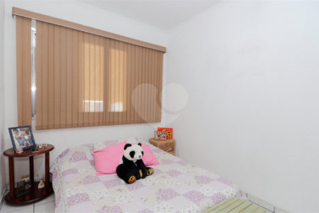 Casa à venda com 4 quartos, sendo 1 suíte, em Jardim Nova Taboão, Guarulhos, SP