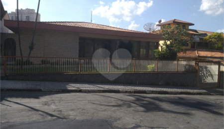 Casa à venda com 4 quartos, sendo 1 suíte,  em Vila Galvão, Guarulhos, SP