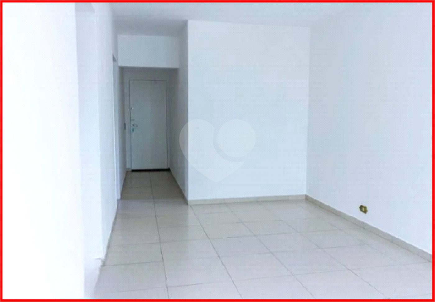 Apartamento à venda com 3 quartos, sendo 1 suíte, em Bosque da Saúde, São Paulo, SP
