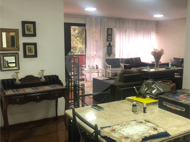 Apartamento à venda com 3 quartos, sendo 1 suíte,  em Saúde, São Paulo, SP