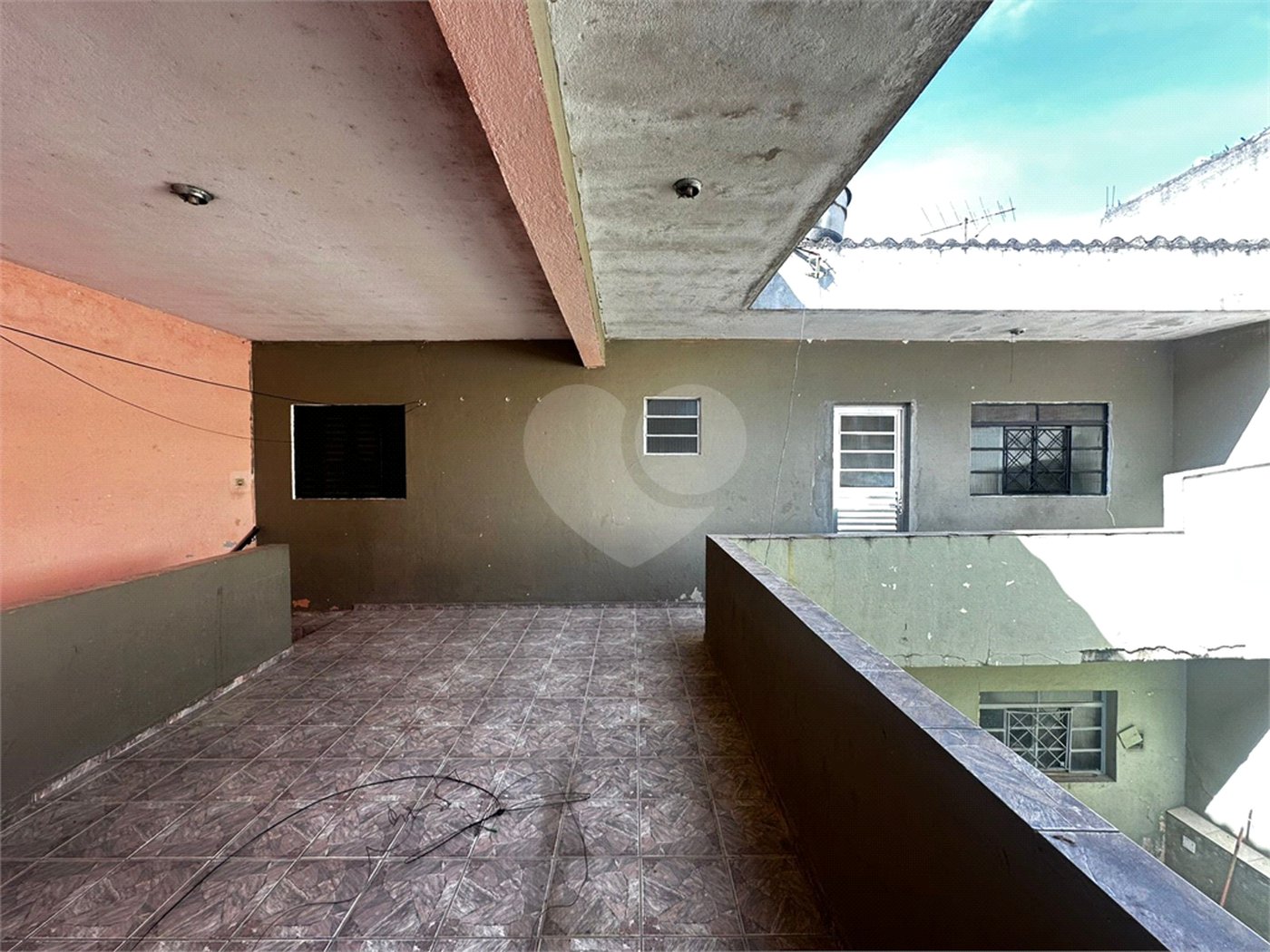 Casa à venda com 4 quartos em Jardim Casa Branca, Suzano, SP
