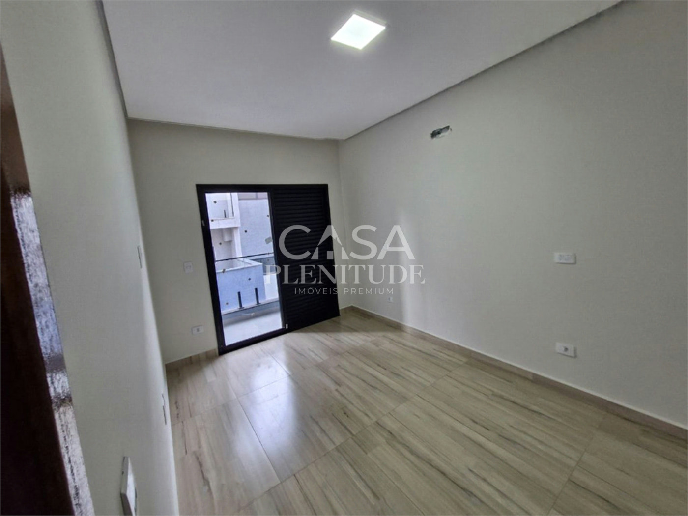 Casa em condomínio à venda com 3 quartos, sendo 1 suíte, em Cajuru do Sul, Sorocaba, SP