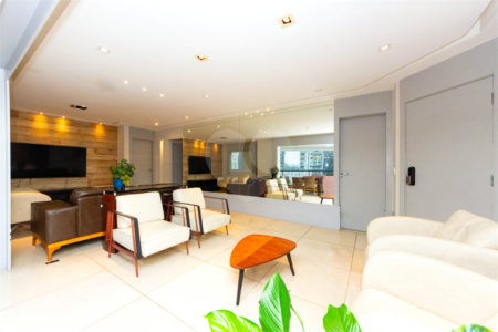Apartamento à venda com 2 quartos, sendo 1 suíte, em Chácara Santo Antônio (zona Sul), São Paulo, SP