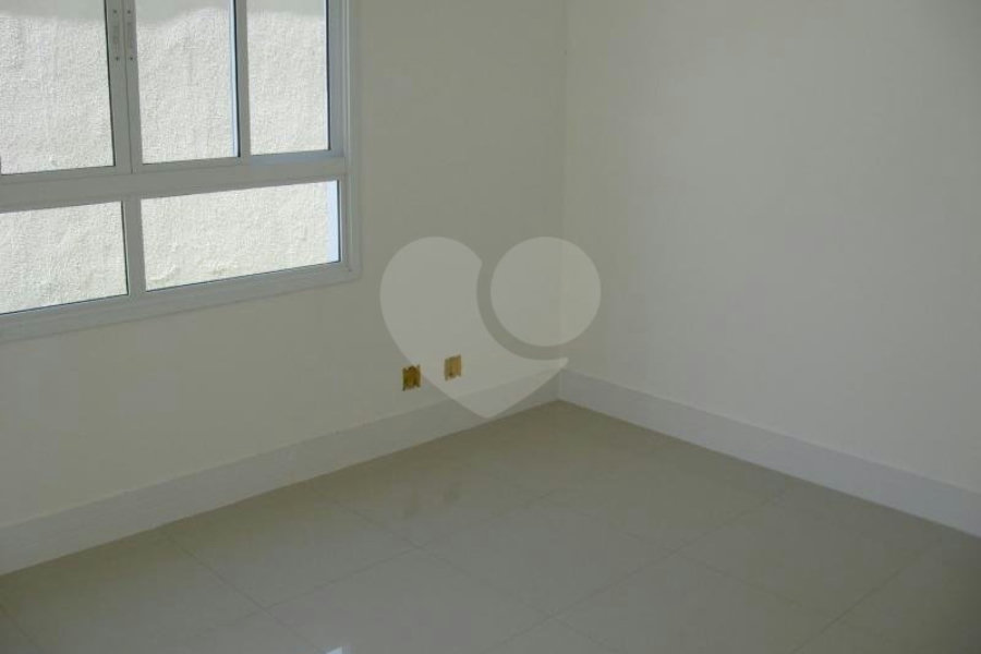 Sobrado à venda com 3 suítes em Vila Rosália, Guarulhos, SP