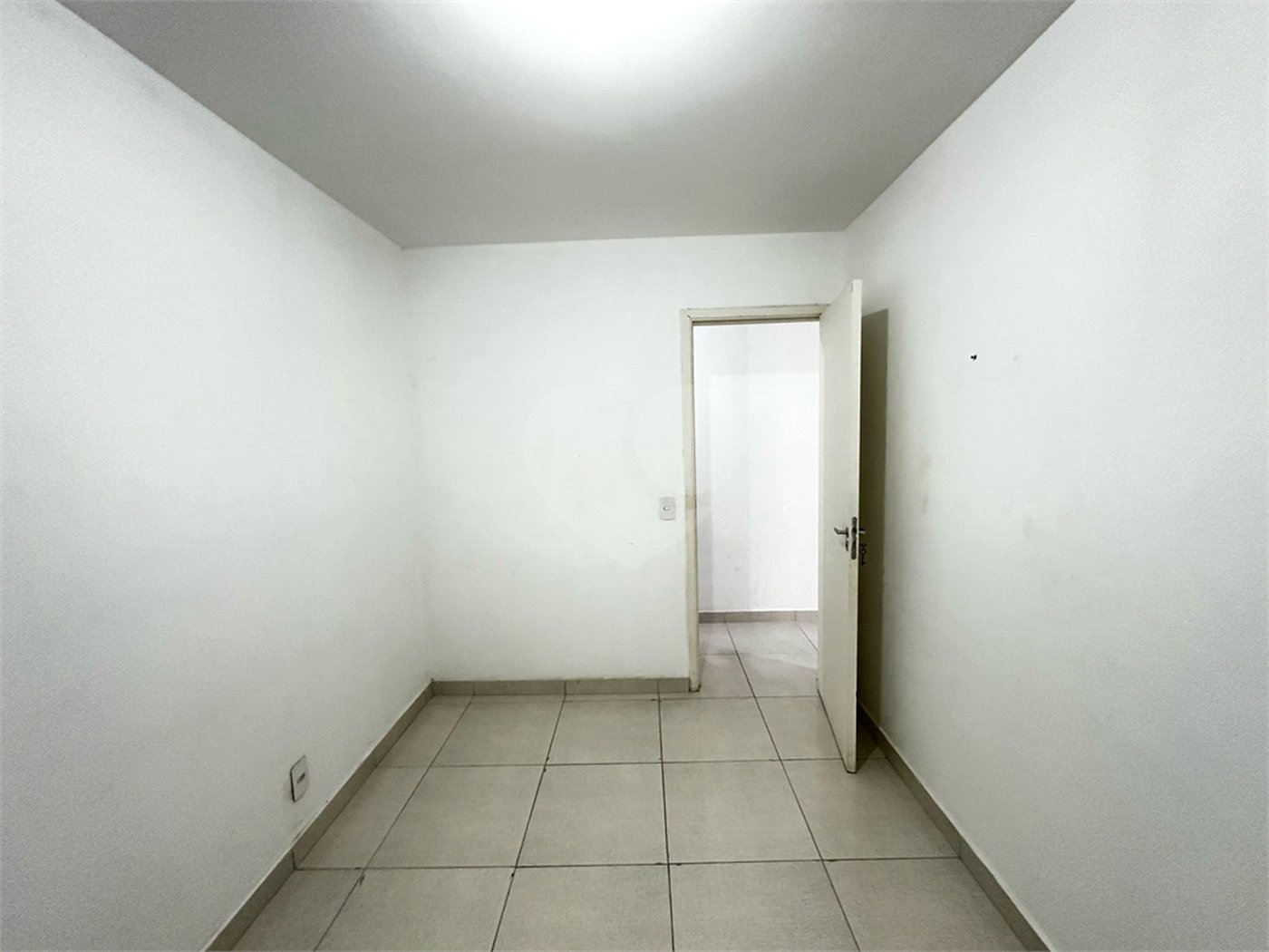 Apartamento à venda com 2 quartos em Parque Imperial, Ferraz de Vasconcelos, SP