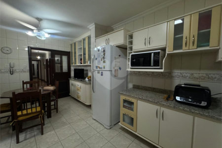 Apartamento à venda com 3 quartos, sendo 1 suíte, no Centro, Ribeirão Preto, SP