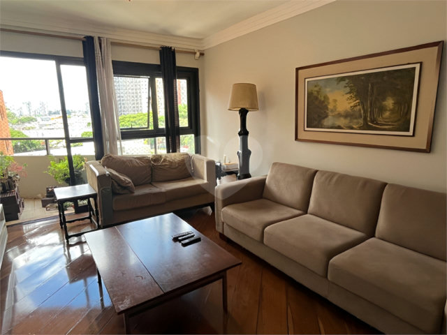 Apartamento à venda com 3 quartos, sendo 1 suíte,  em Santo Amaro, São Paulo, SP