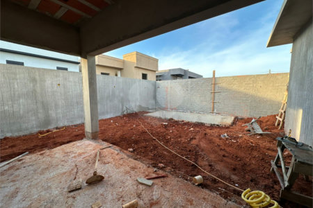 Casa à venda com 3 suítes no condomínio Golden Ville, Itapetininga - SP