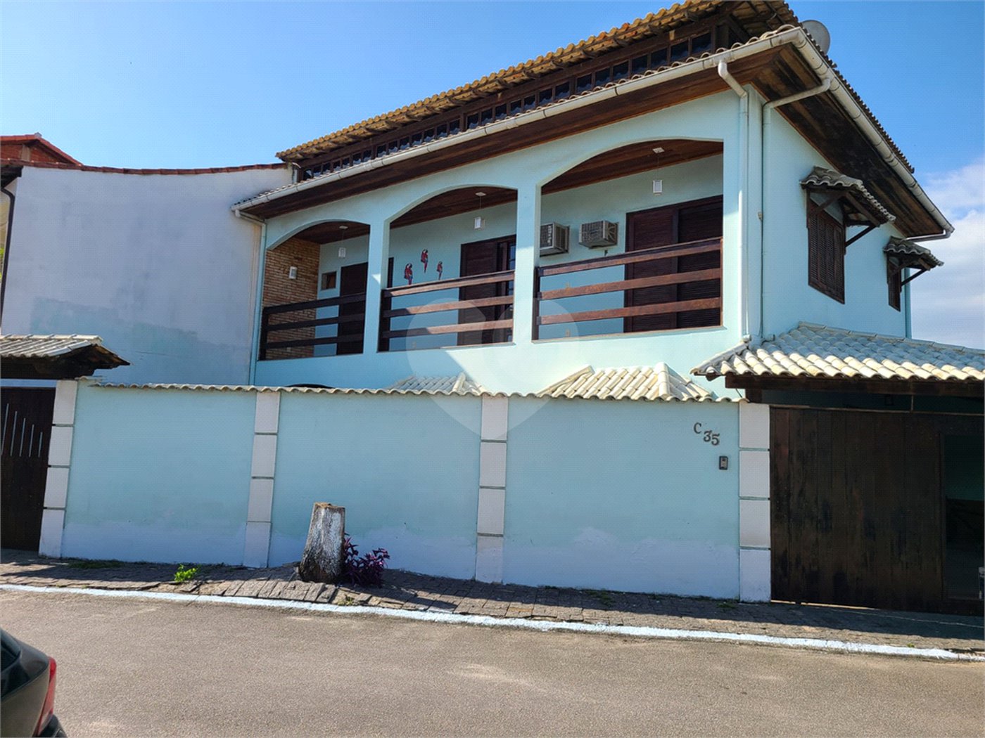 Casa à venda com 3 quartos, sendo 2 suítes, no condomínio Itatitara, Rio de Janeiro - RJ