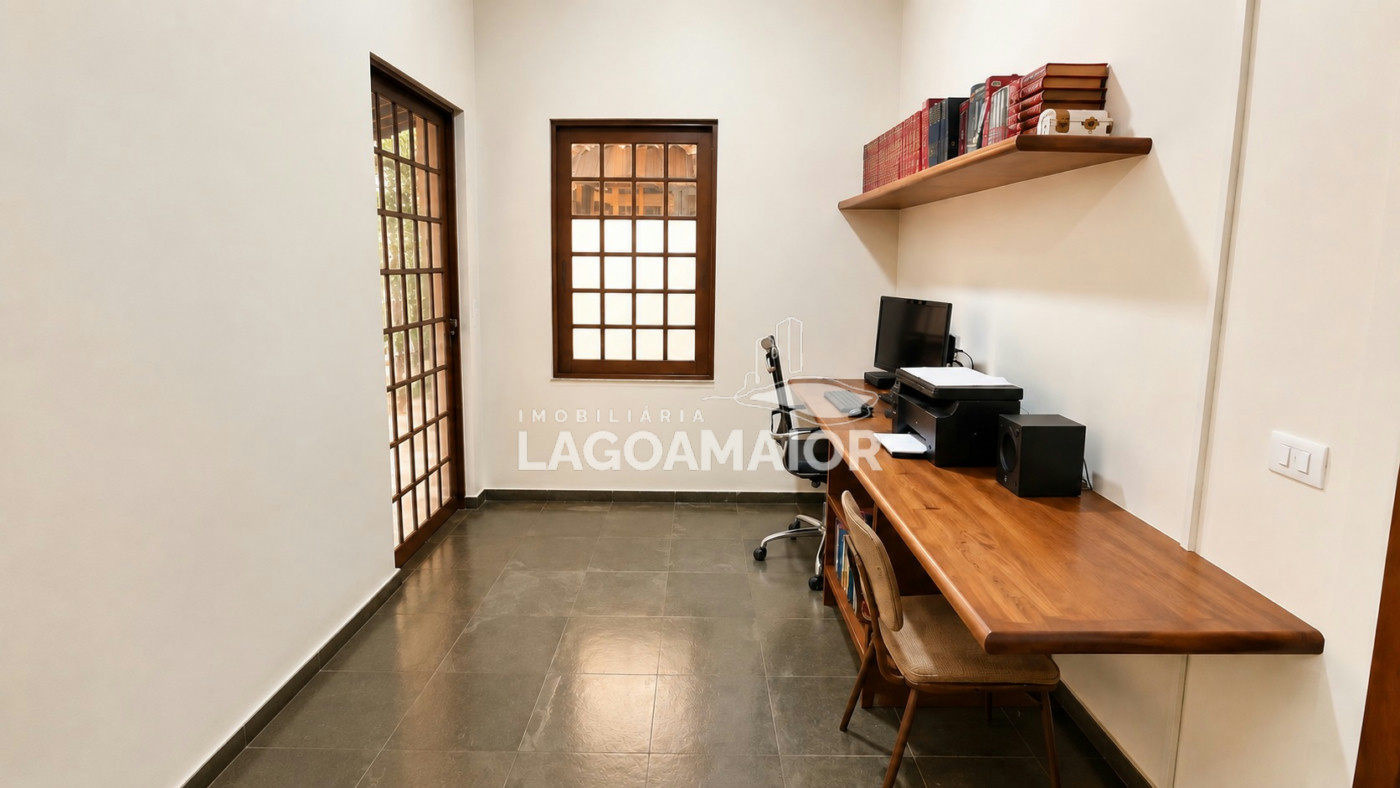 Casa à venda com 6 quartos, sendo 3 suítes,  em Santos Dumont, Três Lagoas, MS