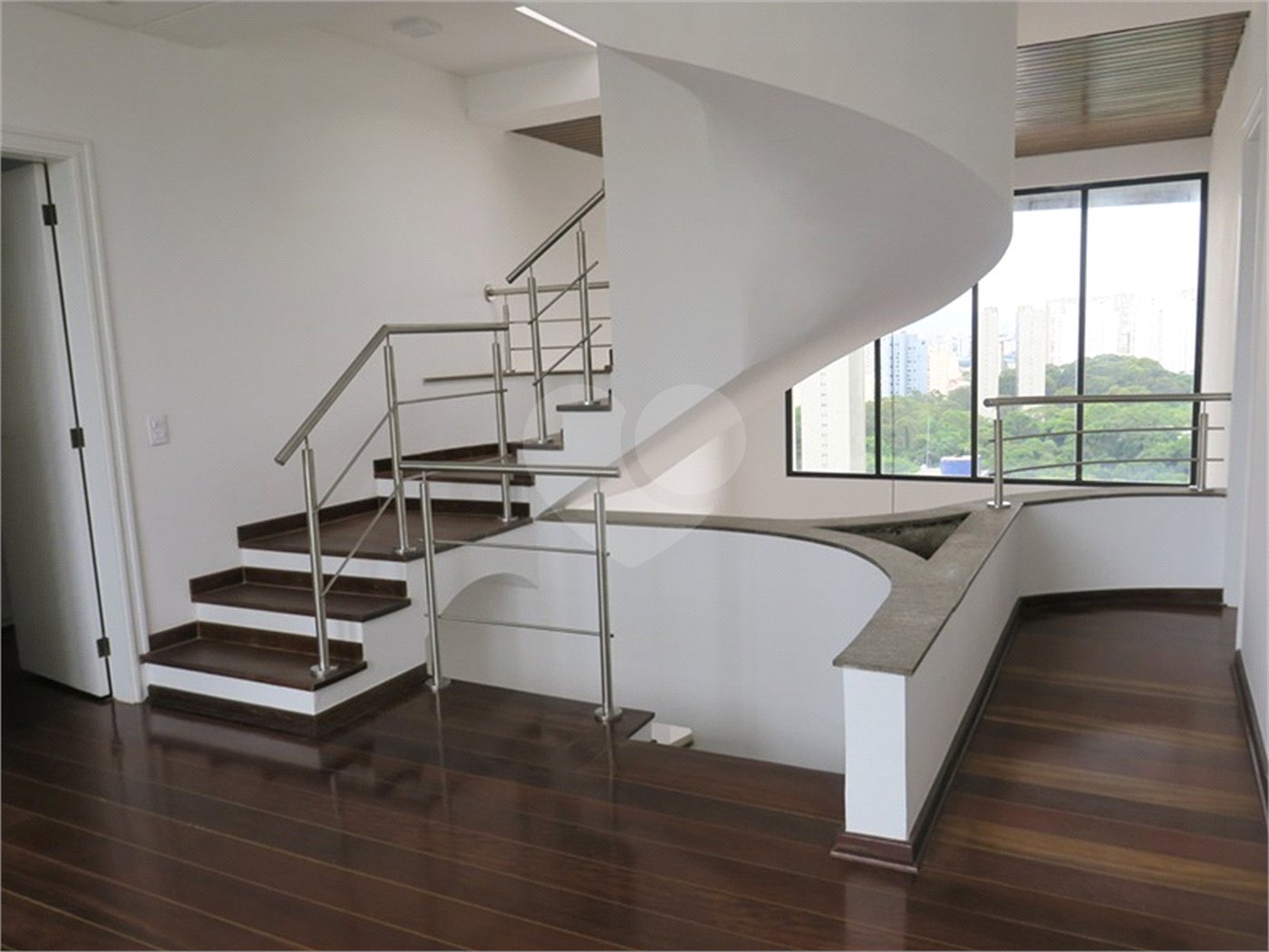 Cobertura à venda com 4 quartos, sendo 2 suítes,  em Vila Suzana, São Paulo, SP